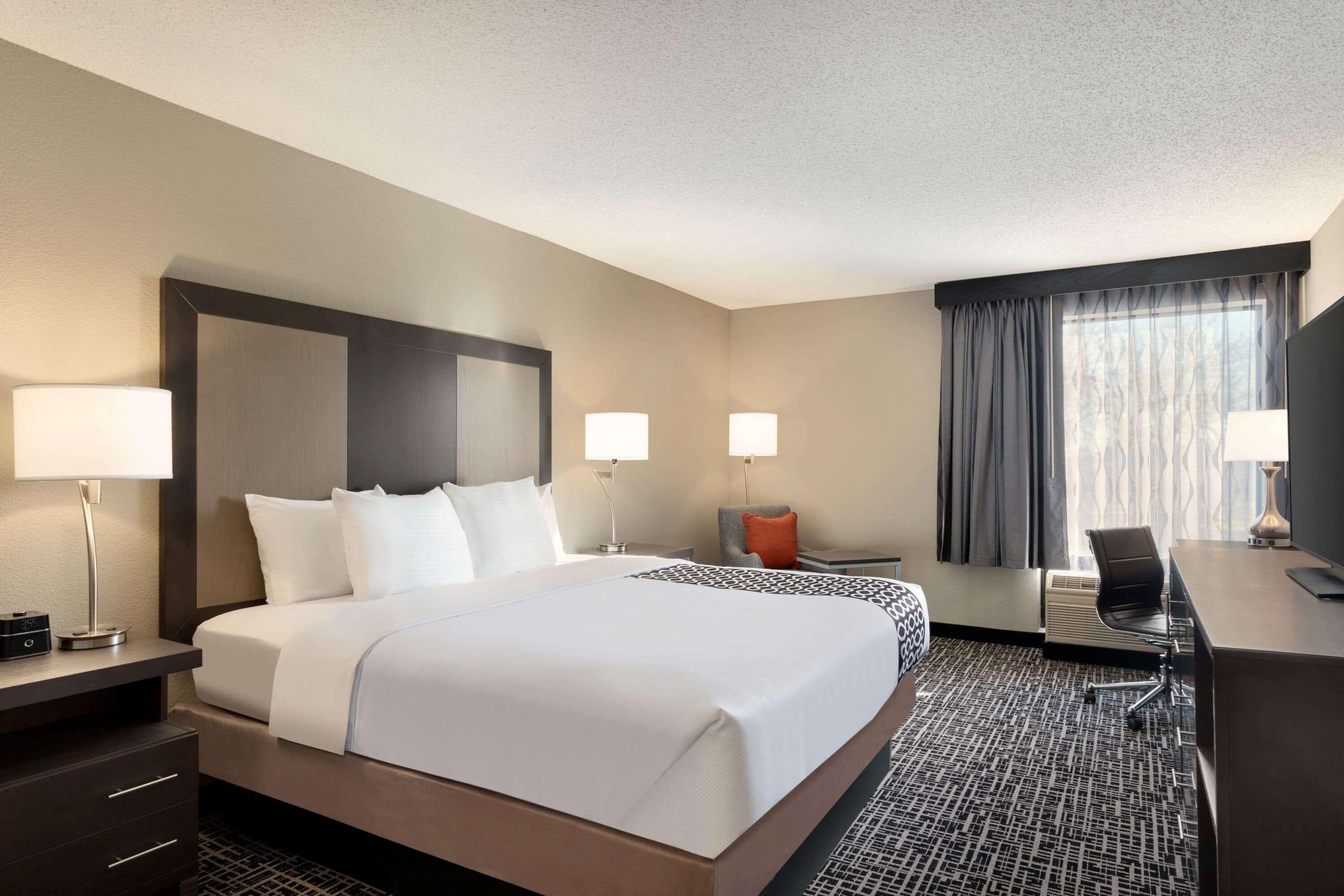 La Quinta Inn & Suites By Wyndham St Louis Route 66 Windsor Springs Экстерьер фото